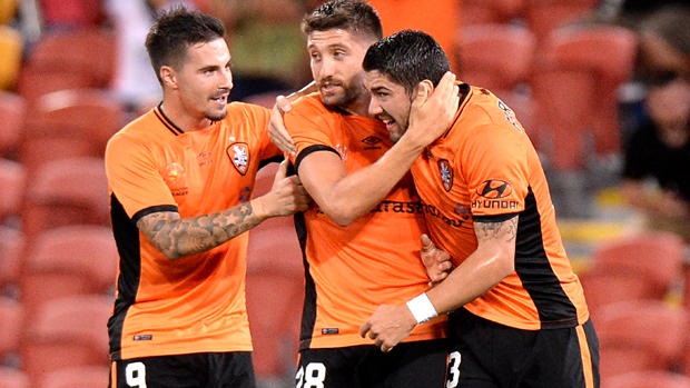 Brisbane Roar moved into third spot with a last-gasp 2-1 win over Western Sydney Wanderers on Saturday night.